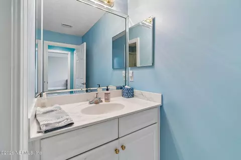Bath - 123 Sunset Cir S, Saint Augustine Beach, FL 32080 photo 8 of 10
