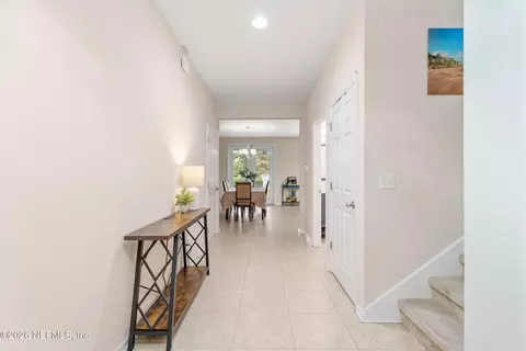 Entry Way - 219 Deerfield Glen Dr, Saint Augustine, FL 32086 photo 2 of 5