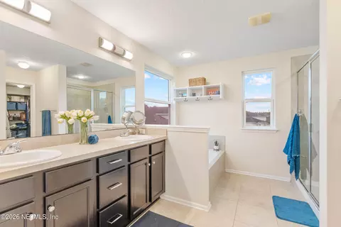 Bath - 219 Deerfield Glen Dr, Saint Augustine, FL 32086 photo 1 of 3