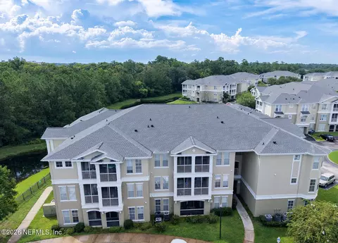 8290 Gate Pkwy #608, Jacksonville, FL 32216