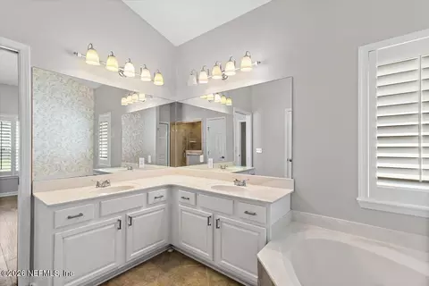 Bath - 4309 Comanche Trail Blvd, Saint Johns, FL 32259 photo 1 of 3