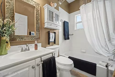 Bath - 1437 Stockbridge Ln, Saint Augustine, FL 32084 photo 3 of 3
