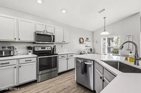 1634 Highland View Ct, Fleming Island, FL 32003