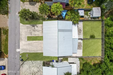 Exterior - 112 E St, Saint Augustine Beach, FL 32080 photo 13 of 13