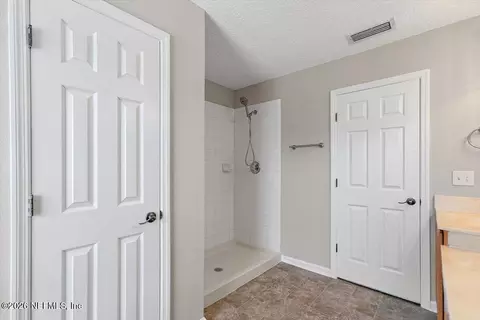 Bath - 364 Bostwick Cir, Saint Augustine, FL 32092 photo 2 of 3