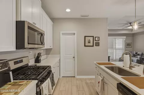 Kitchen - 56 Ben Ct, Saint Augustine, FL 32092 photo 4 of 5