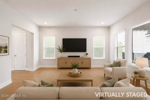 Living - 80 Walnut Glen Ct, Saint Johns, FL 32259 photo 2 of 5