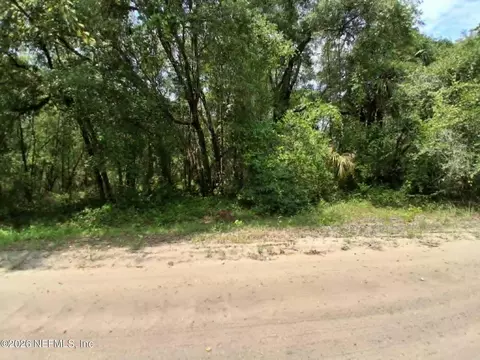 929 Annette Ave, Interlachen, FL 32148 photo 3