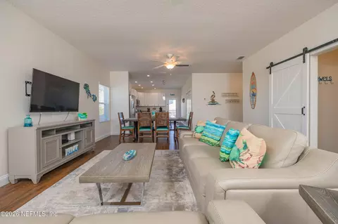 Living - 6832 Middleton Ave, Saint Augustine, FL 32080 photo 2 of 3