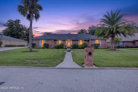 3730 Cathedral Cove Rd, Jacksonville, FL 32217