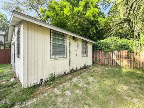 Exterior - 137 Blanco St, Saint Augustine, FL 32084 photo 11 of 20
