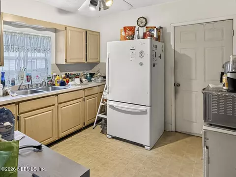 Kitchen - 137 Blanco St, Saint Augustine, FL 32084 photo 2 of 6