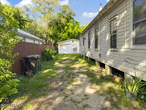 Exterior - 137 Blanco St, Saint Augustine, FL 32084 photo 15 of 20