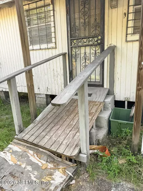 Exterior - 137 Blanco St, Saint Augustine, FL 32084 photo 12 of 20