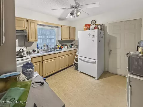 Kitchen - 137 Blanco St, Saint Augustine, FL 32084 photo 3 of 6