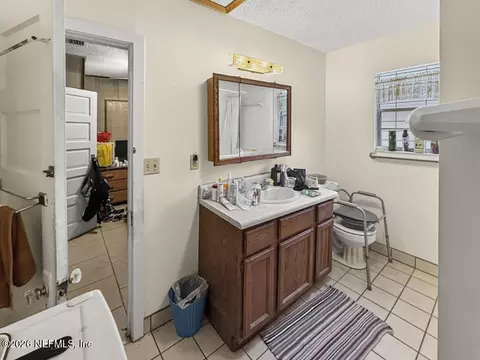 Bath - 137 Blanco St, Saint Augustine, FL 32084 photo 2 of 4