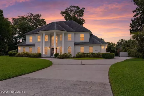 13832 Admirals Bend Dr, Jacksonville, FL 32225