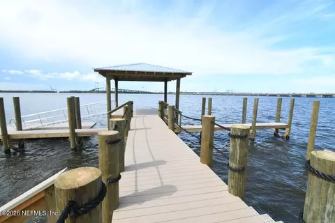 3629 Wells Landing Ct, Jacksonville, FL 32277