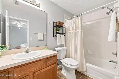Bath - 696 Hampton Downs Ct, Saint Johns, FL 32259 photo 1 of 2