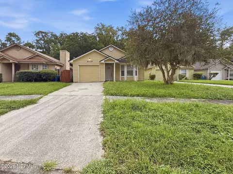 10725 Meadowlea Dr, Jacksonville, FL 32218
