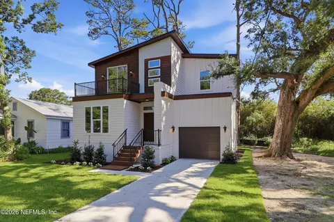 Exterior - 18 E Park Ave, Saint Augustine, FL 32084 photo 2 of 6