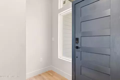 Entry Way - 18 E Park Ave, Saint Augustine, FL 32084 photo 2 of 3