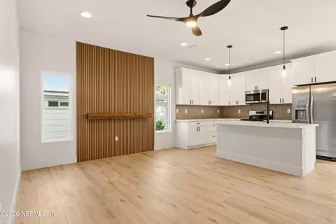 Living - 18 E Park Ave, Saint Augustine, FL 32084 photo 1 of 4
