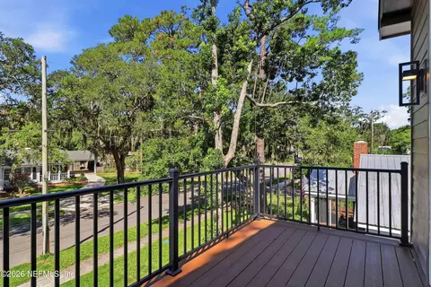 Exterior - 18 E Park Ave, Saint Augustine, FL 32084 photo 4 of 6