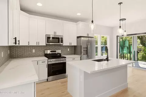 Kitchen - 18 E Park Ave, Saint Augustine, FL 32084 photo 1 of 4