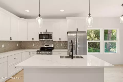 Kitchen - 18 E Park Ave, Saint Augustine, FL 32084 photo 2 of 4