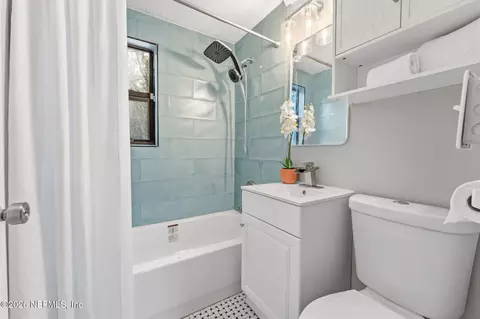 Bath - 10516 Ithaca Dr, Jacksonville, FL 32218 photo 1 of 1