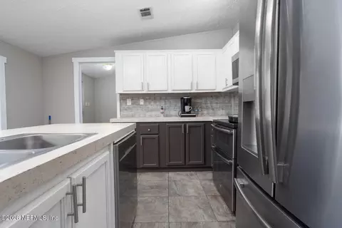 101 W Strickland Rd, Interlachen, FL 32148 photo 11