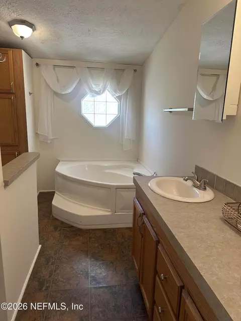 101 W Strickland Rd, Interlachen, FL 32148 photo 18
