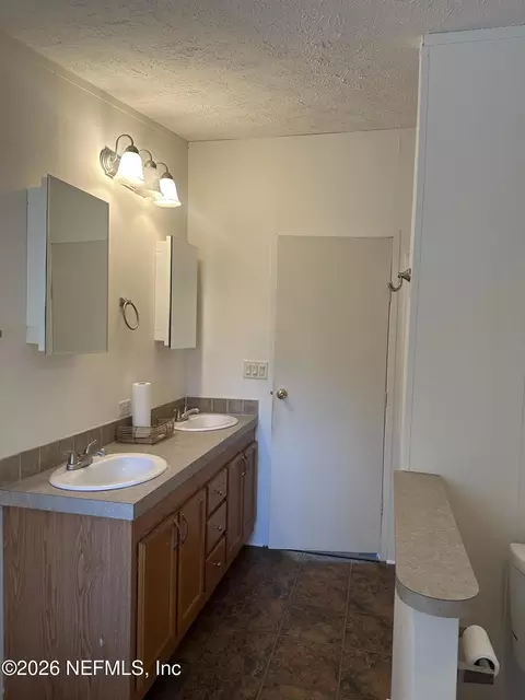 101 W Strickland Rd, Interlachen, FL 32148 photo 16