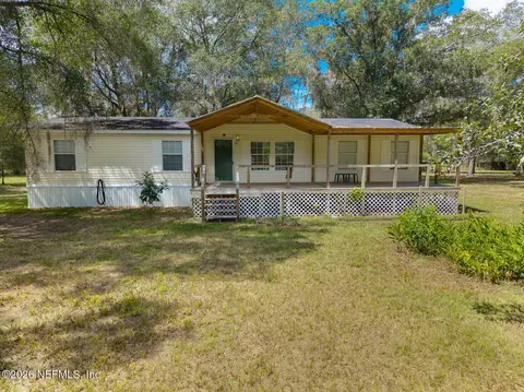 101 W Strickland Rd, Interlachen, FL 32148 photo 2