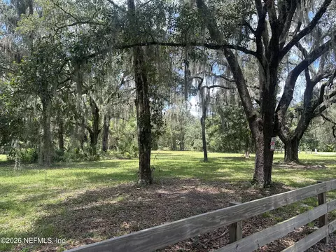 101 W Strickland Rd, Interlachen, FL 32148 photo 5