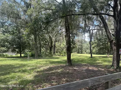 101 W Strickland Rd, Interlachen, FL 32148 photo 10