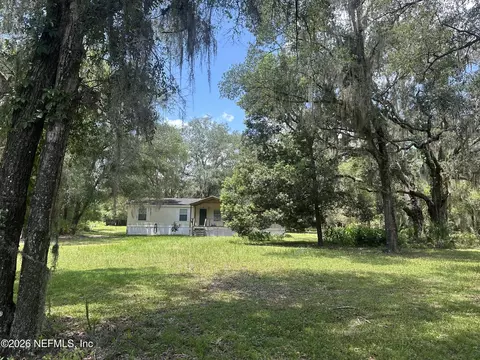 101 W Strickland Rd, Interlachen, FL 32148 photo 11