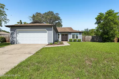 8446 Sand Point Dr W, Jacksonville, FL 32244