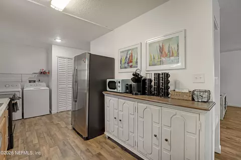 Kitchen - 237 Riberia St, Saint Augustine, FL 32084 photo 3 of 4