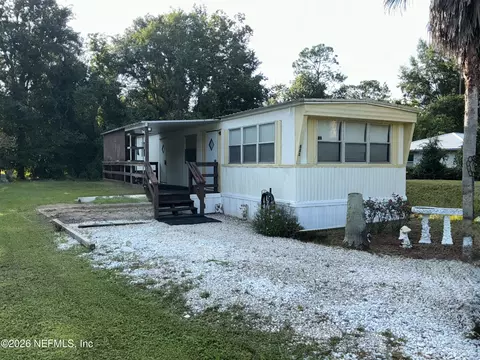 881 W River Rd, Palatka, FL 32177