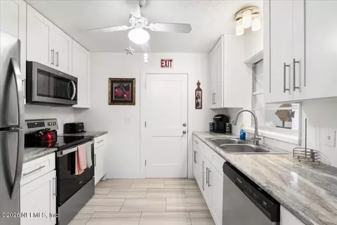 Kitchen - 206 Kenan St, Saint Augustine, FL 32080 photo 1 of 2