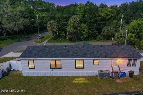 1108 W King St, Saint Augustine, FL 32084 photo 2