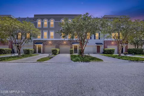 4421 Ellipse Dr, Jacksonville, FL 32246