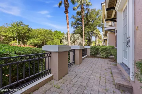 Exterior - 654 S Loop Pkwy, Saint Augustine, FL 32095 photo 1 of 8