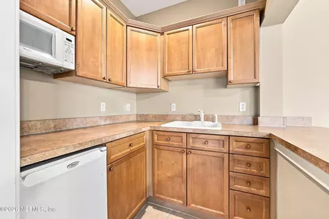 Kitchen - 654 S Loop Pkwy, Saint Augustine, FL 32095 photo 3 of 3