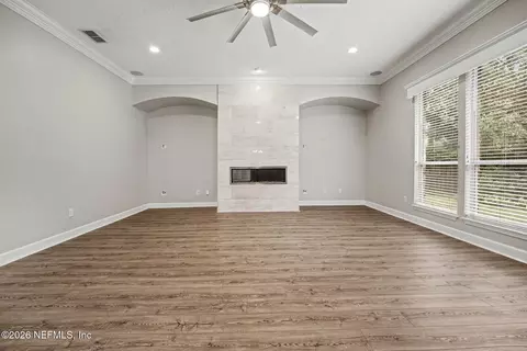 Living - 1803 Sentry Oak Ct, Fleming Island, FL 32003 photo 3 of 7