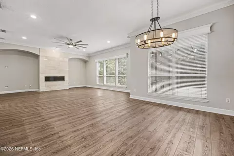 Living - 1803 Sentry Oak Ct, Fleming Island, FL 32003 photo 4 of 7