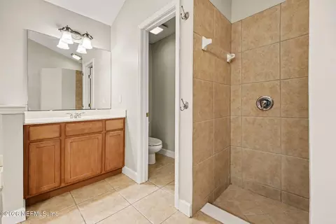Bath - 1803 Sentry Oak Ct, Fleming Island, FL 32003 photo 2 of 4