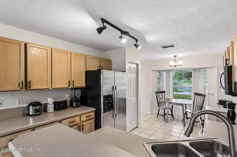 Kitchen - 305 Eleuthera Ct, Saint Augustine, FL 32095 photo 2 of 3